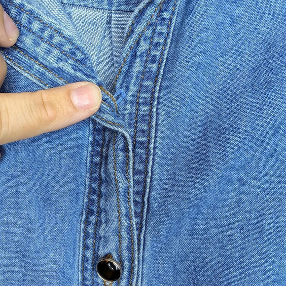 Vintage MESA Floral Embroidered Denim Button  Down Woman Large - Picture 9 of 9